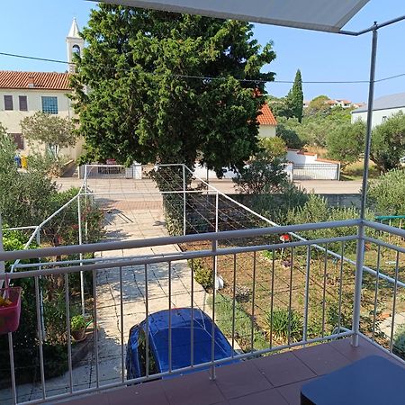 Apartmani Ramesa Murter Exterior photo